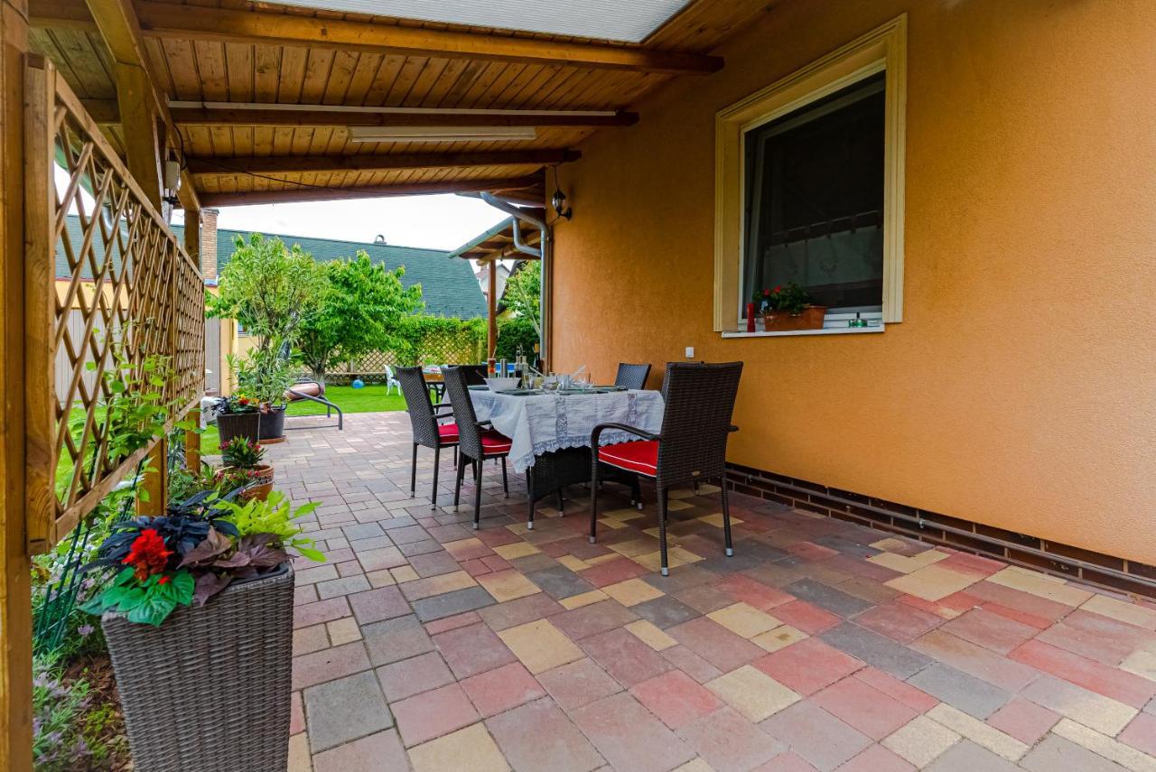 Sunny Garden Pihenohaz Villa Siofok Bagian luar foto