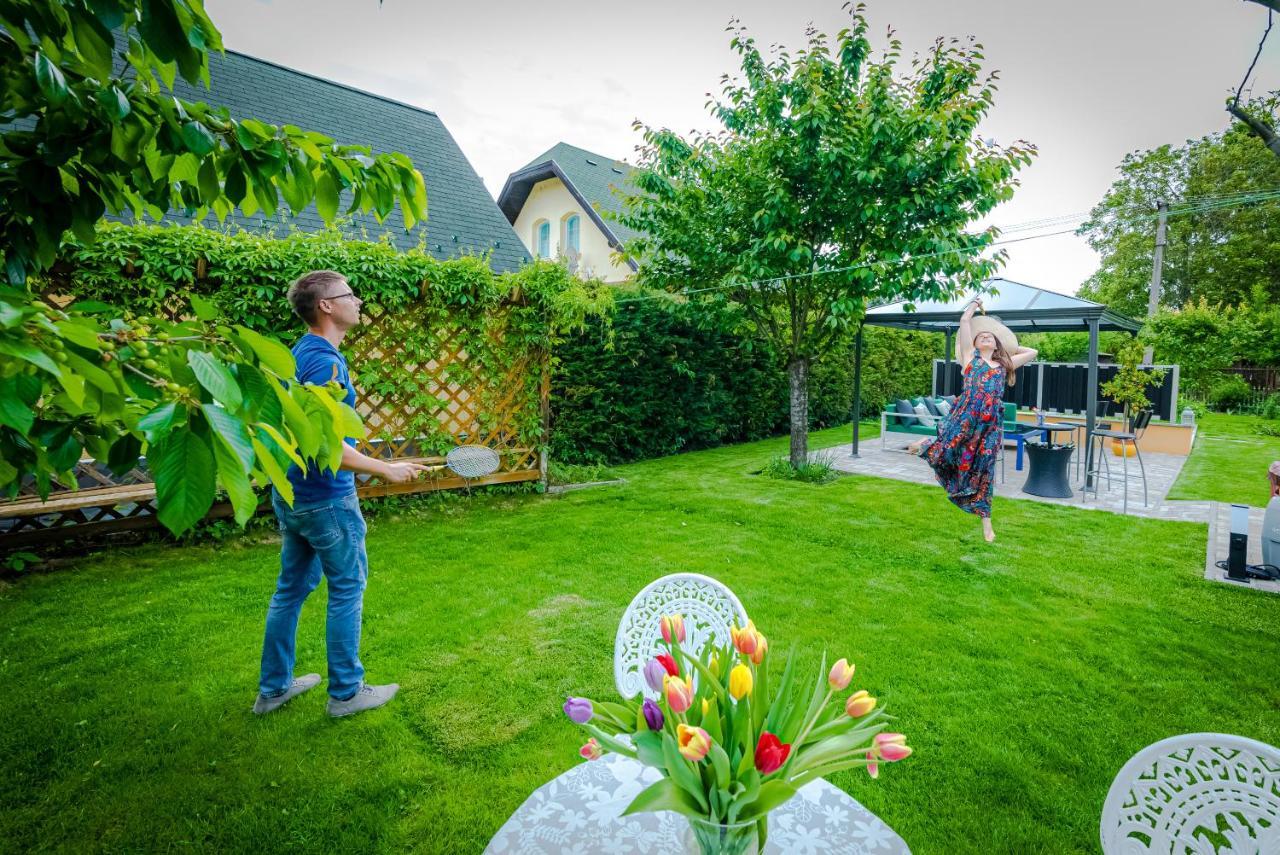 Sunny Garden Pihenohaz Villa Siofok Bagian luar foto